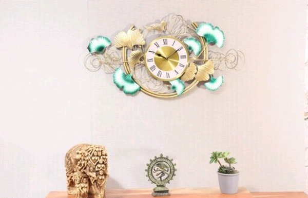 Decorative Metal Wal Clock - Free Size, Metal, Decorative, Pack of 1